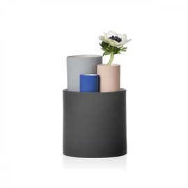 4 Collect vases